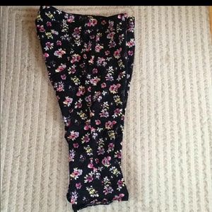 torrid Pants - NWOT Torrid floral jeans torrid Pants - NWOT Torrid floral jeans